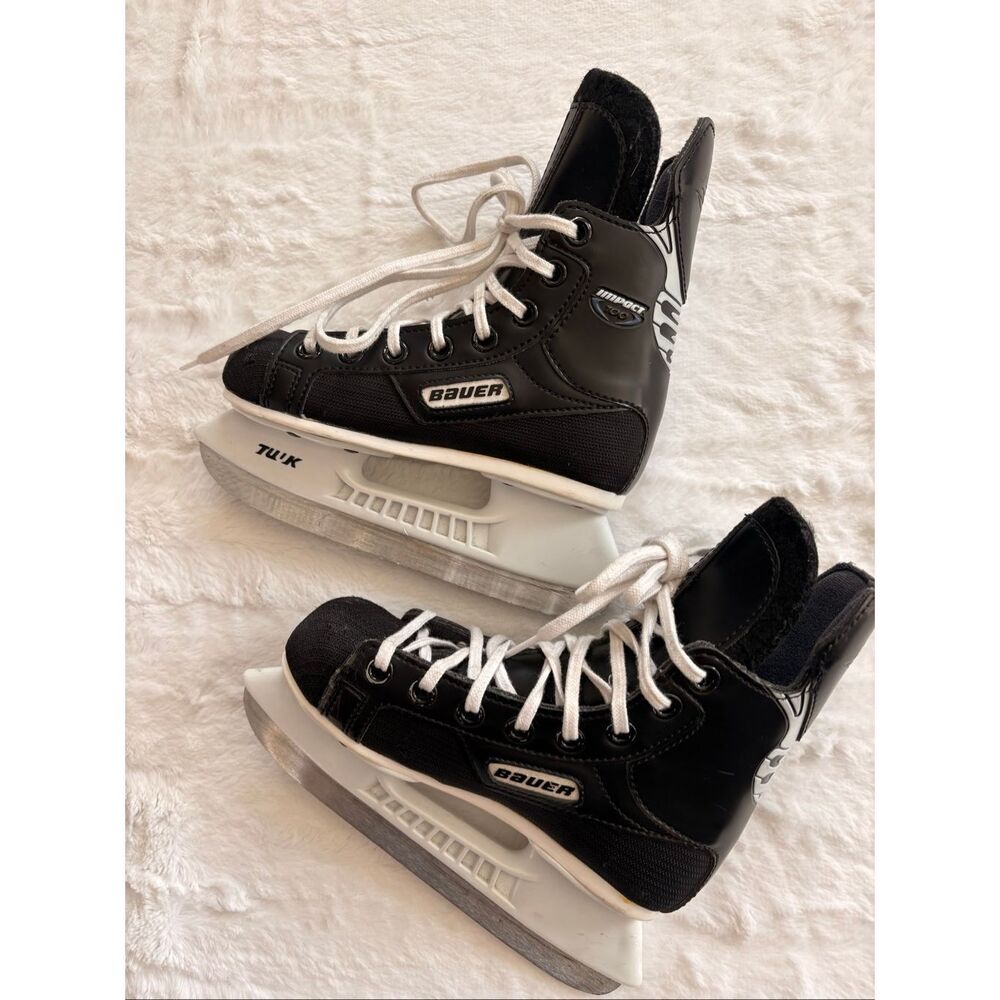 Bauer Impact 100 Youth Ice Skates Y1 Junior Black Hockey Skates